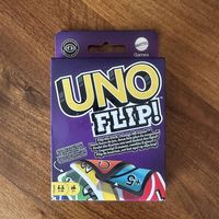 Jeu Uno Flip - NEUF jamais ouvert