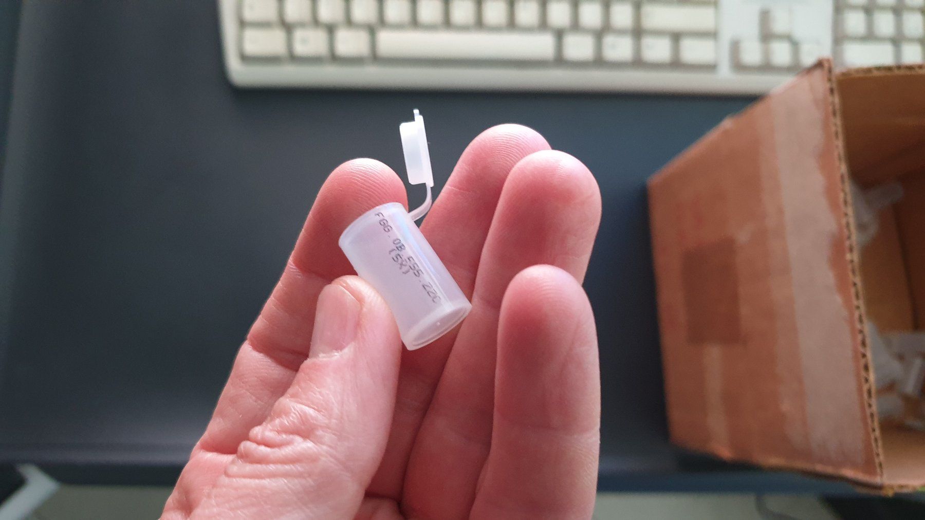 Tutte le decorazioni: Plastikhülsen (60 Stück) – Nuovo (secondo la descrizione) da Stäfa venduto da Supertramp73 2