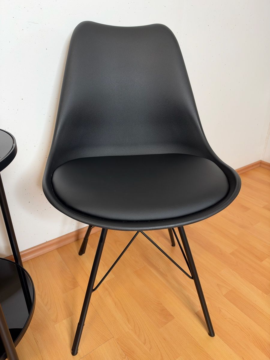 Stühle: 2 Schwarze Stühle – Gebraucht aus Rubigen von Welle01 2