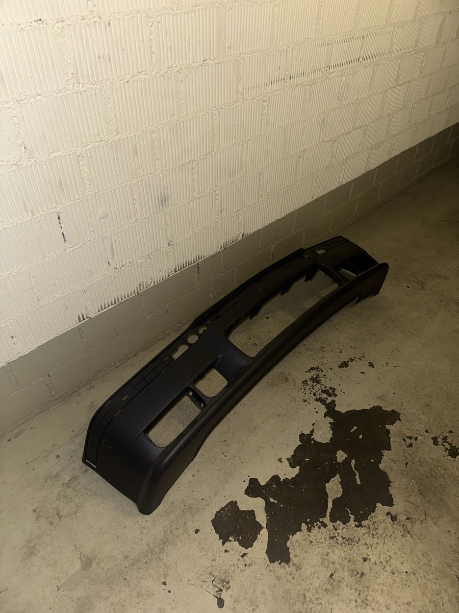 BMW Tutti pezzi di ricambio auto: BMW E36 M-Paket Stossstange – Usato da Münsingen venduto da Carlover1997 2