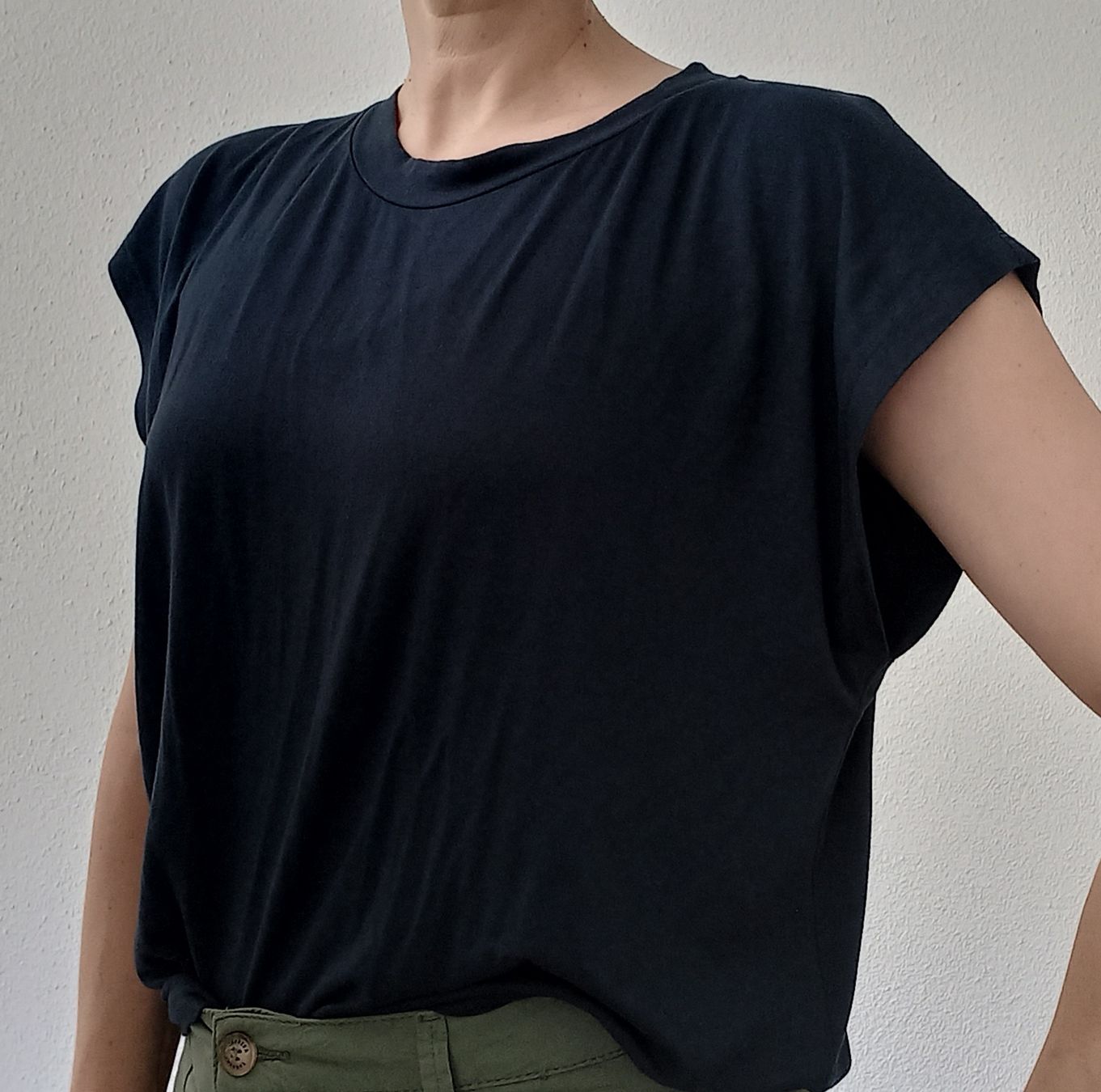 T-Shirts: Tshirt von "Kauf dich glücklich" – Neu (gemäss Beschreibung) aus Sissach von DenJoe