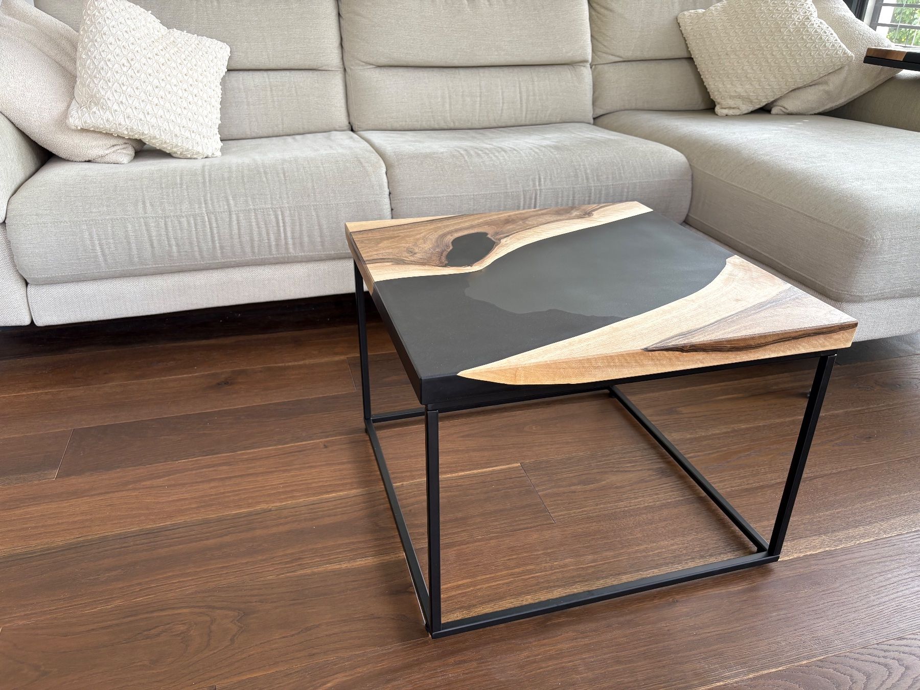 Tavoli: Couchtisch / Epoxidharz Tisch / Rivertable / Salontisch – Nuovo (secondo la descrizione) da Grellingen venduto da fablo_design