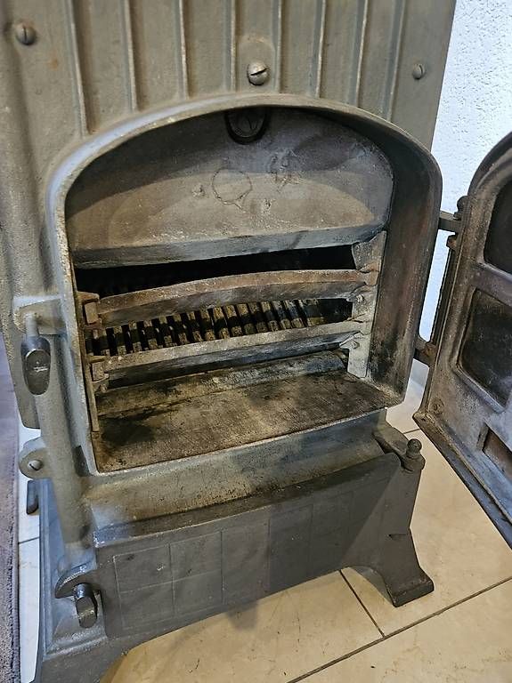 Sonstiges antikes Mobiliar: Chemine Ofen – Gebraucht aus Einsiedeln von RomanB. 2