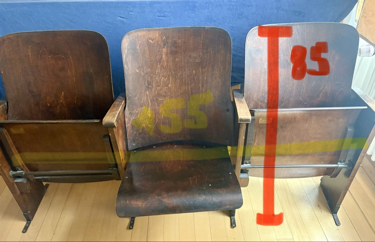 Poltrone: Theatersessel von Fischel, Paris – Usato da Zürich venduto da ea_so8p 1