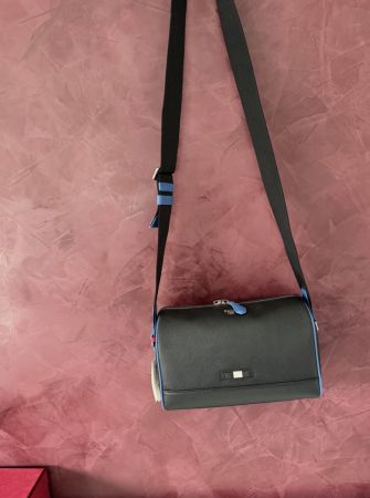 Bally Tasche Aus Stoff und Leder in Schwarz/blau