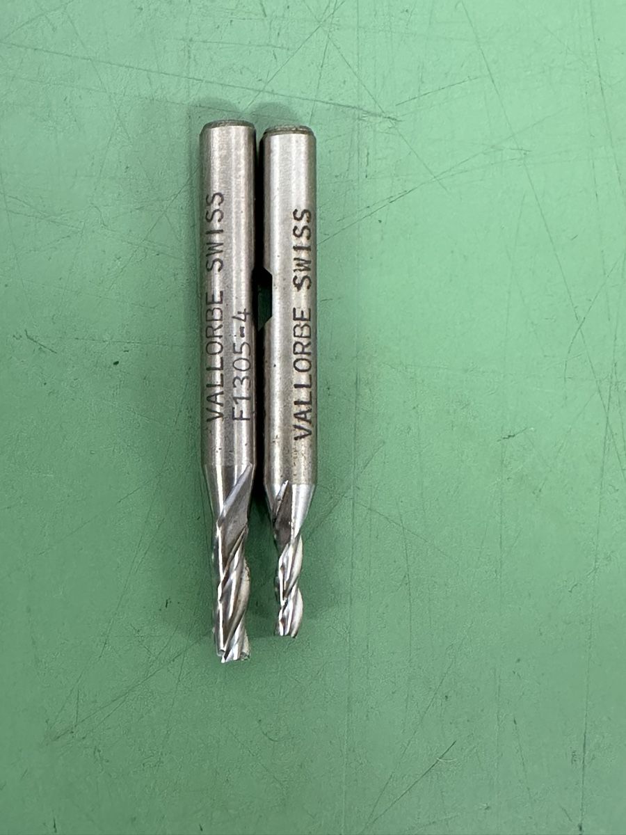 Alle Werkzeuge: 6 MM HSS end mill – Gebraucht aus Aarberg von SNMachines