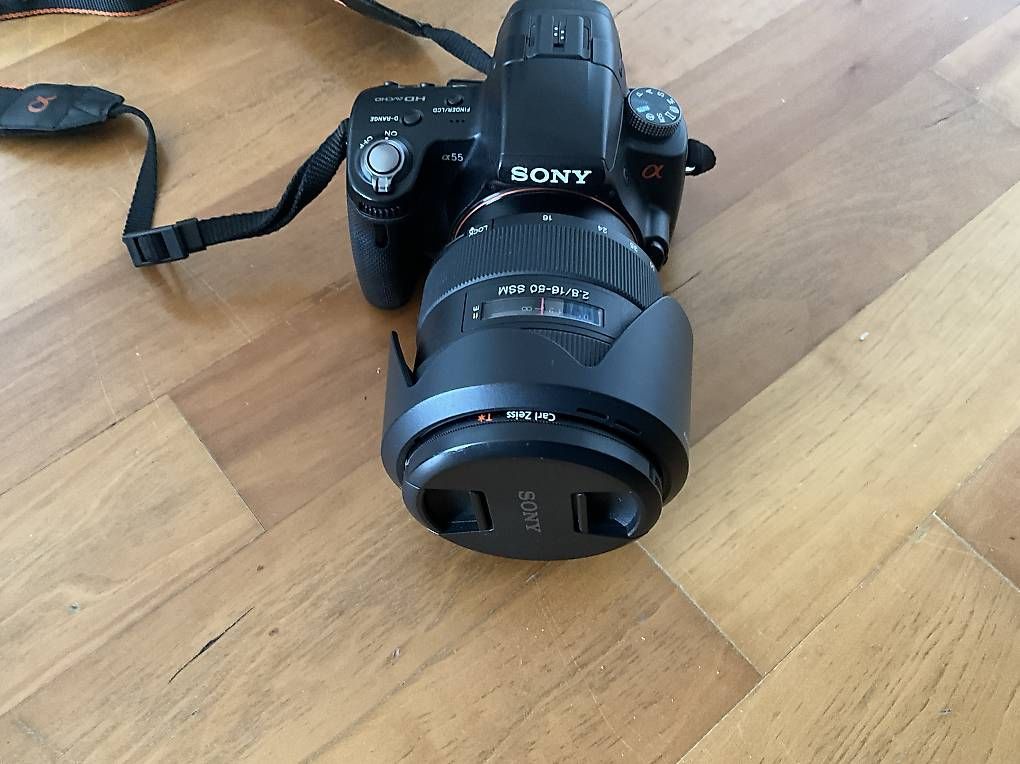 Fotocamera: Sony Alpha 55 mit 7 Objektiven – Usato da Schmitten FR venduto da Chili58 1