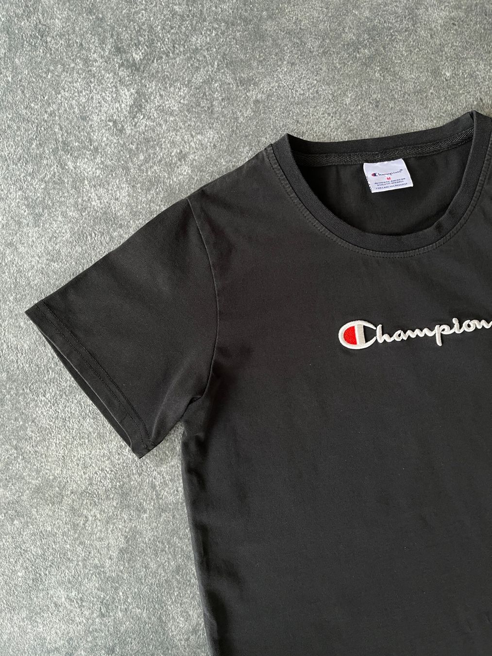 Champion T-shirt: CHAMPION T-Shirt - Größe S – Usato da Kilchberg ZH venduto da Simple.Life 3