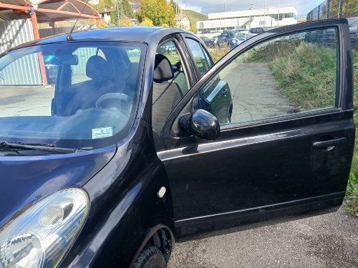 Nissan Autos: voiture – Gebraucht aus Le Locle von Rian28 1