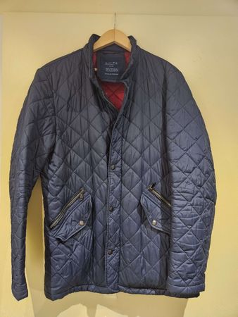 Christian Berg Steppjacke Grösse M - Perfekt für den Übergan