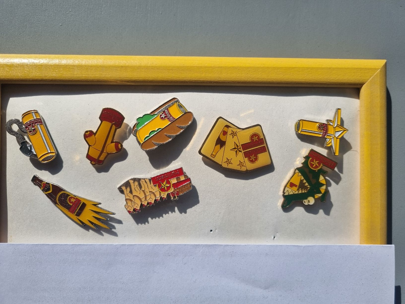 Hürlimann Placchette & Badge: 8x Hürlimann Pins – Usato da Adlikon b.Regensdf venduto da attila63
