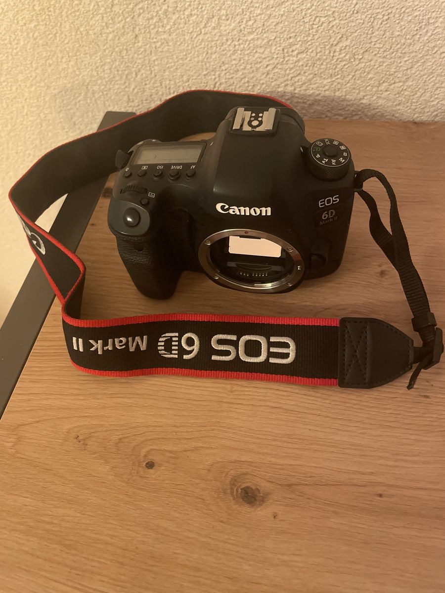 Canon Fotocamera: Canon 6d mark II – Nuovo (secondo la descrizione) da Belfaux venduto da van_d5fy