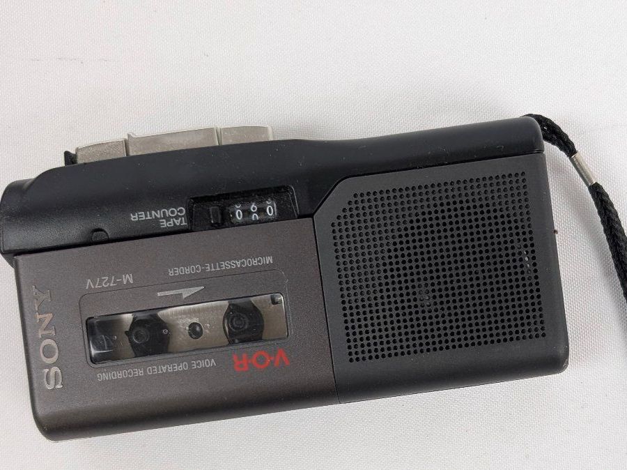 Musicassette: Sony M-727V Microcasette-Corder – Usato da Wettingen venduto da Wendemarket 5