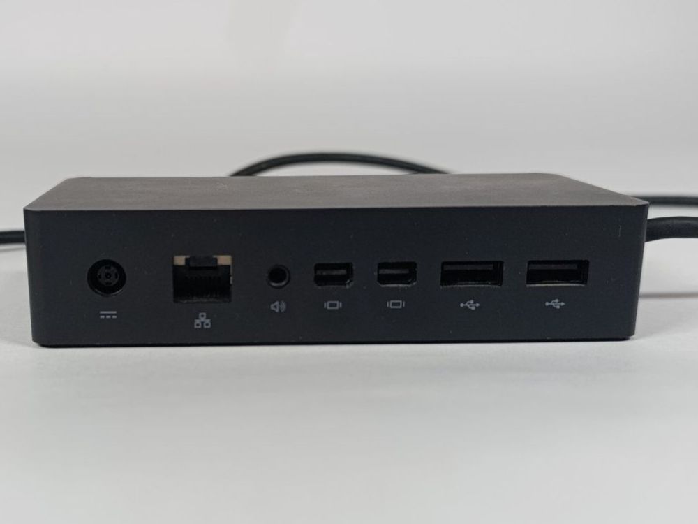 Microsoft Docking station: Docking station 1661 + alimentation pour Microsoft Surface – D'occasion à Thielle par Plusvalue_Neuchatel 2