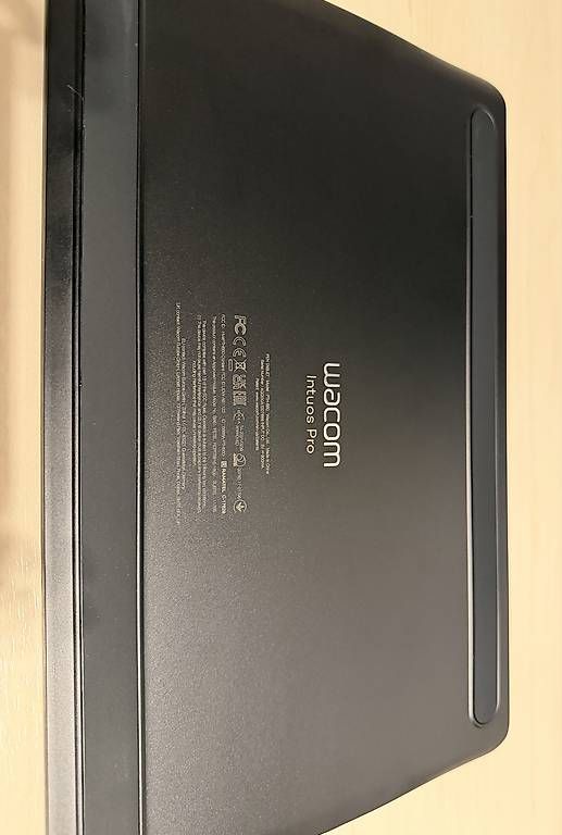 Tablet PC: Wacom Intuos Pro M und Stift – Usato da Gisikon venduto da Sterena 1