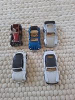 5 Spielzeugautos: 2x VW Käfer 1303, Porsche ST1 SC, Bentley 