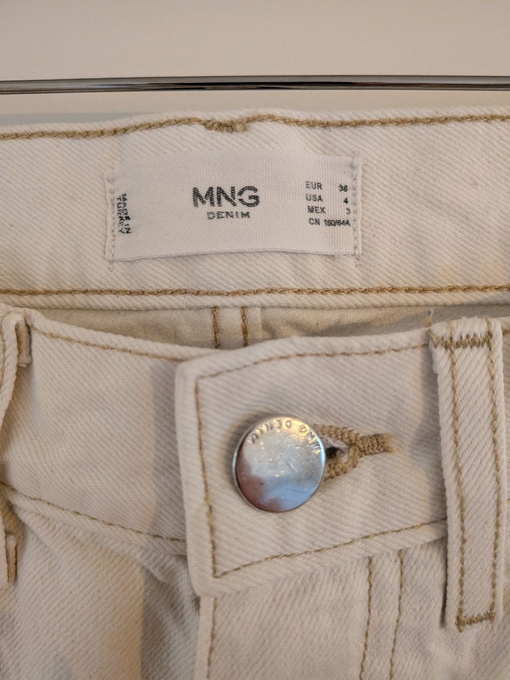 Mango Jeans: Mango White Denim Jeans Size EU36 – Gebraucht aus Wettingen von ann_hzb5 2