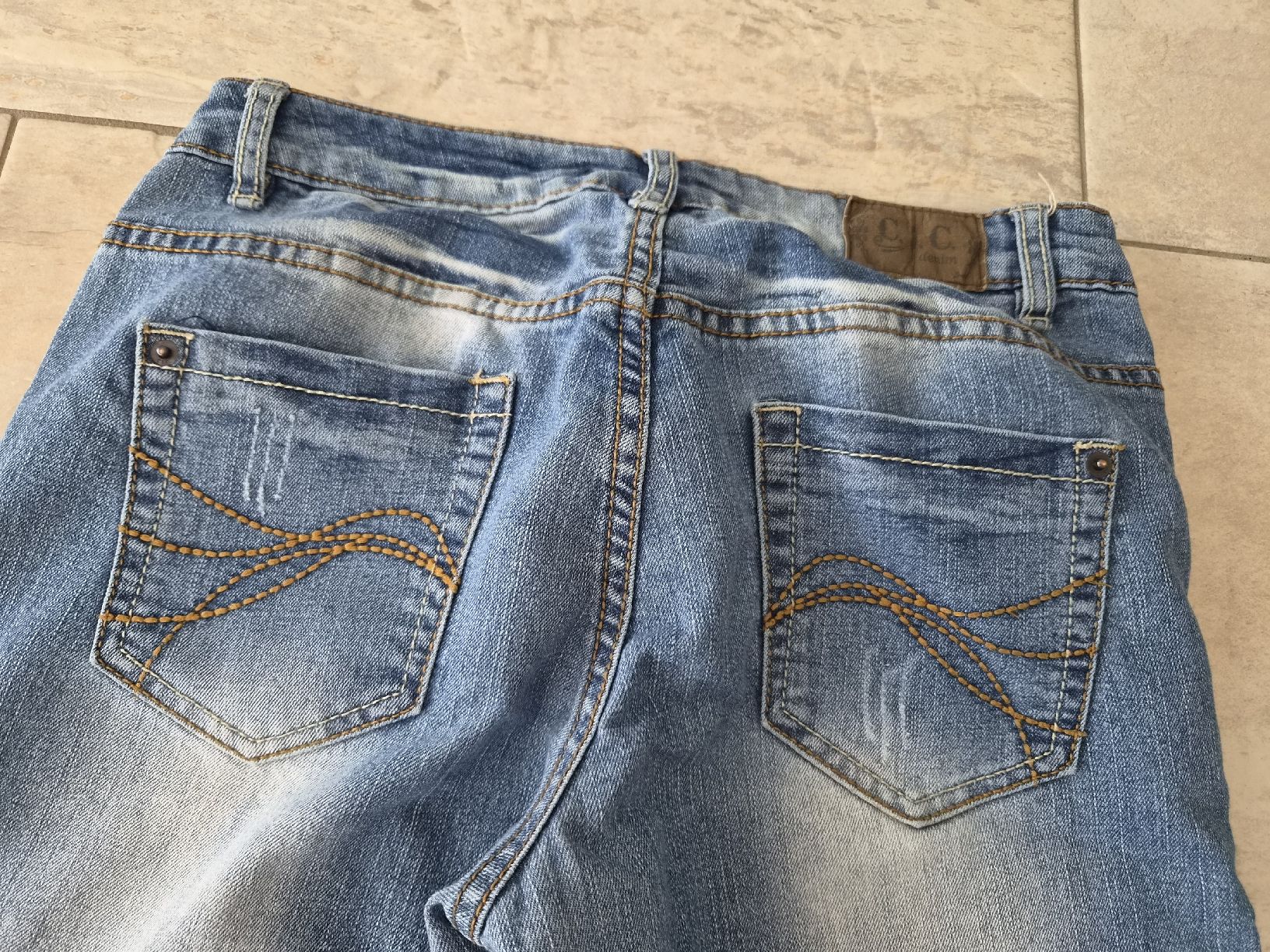 C&A Jeans: C.I.C. Jeans Straight Fit, Grösse 38 – D'occasion à Niederrohrdorf par Miripfiri 5