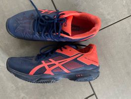 Asics Schuhe