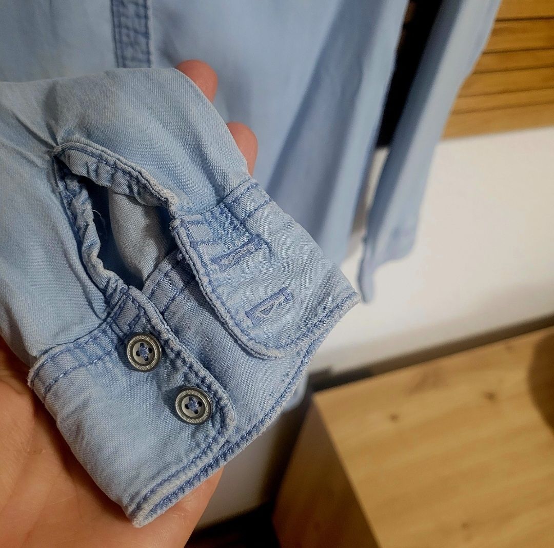 Only Camicette: Blusenhemd hellblau – Usato da Urtenen-Schönbühl venduto da mel_zj8j 2