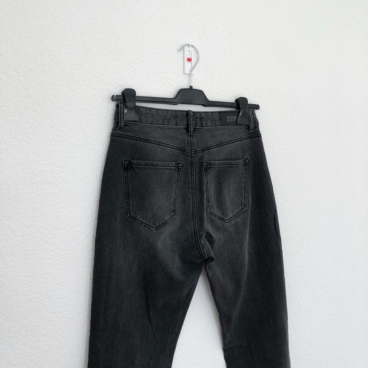 Stradivarius Jeans: Straight Leg Jeans Stradivarius – Nuovo (secondo la descrizione) da Chur venduto da faja7000 3