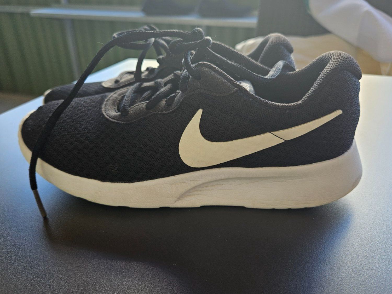 Damenschuhe: Nike Turnschuh – Gebraucht aus Basel von wurzelstein 3
