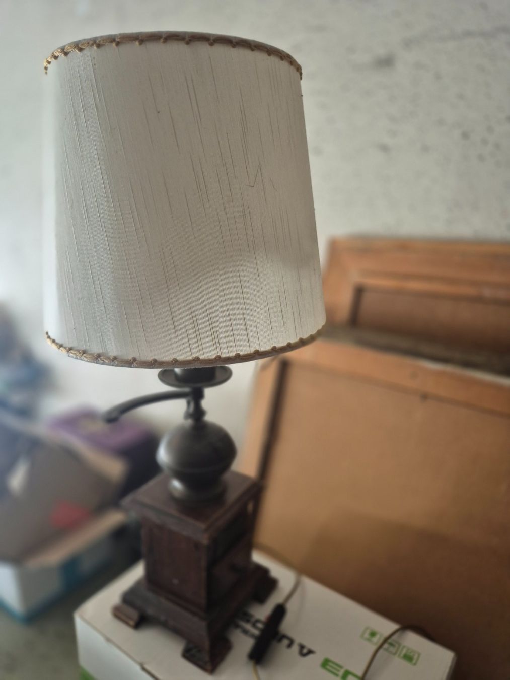 Paralumi: Lampe sur pied - Moulin à café – Usato da Essertes venduto da onezoneplay 7