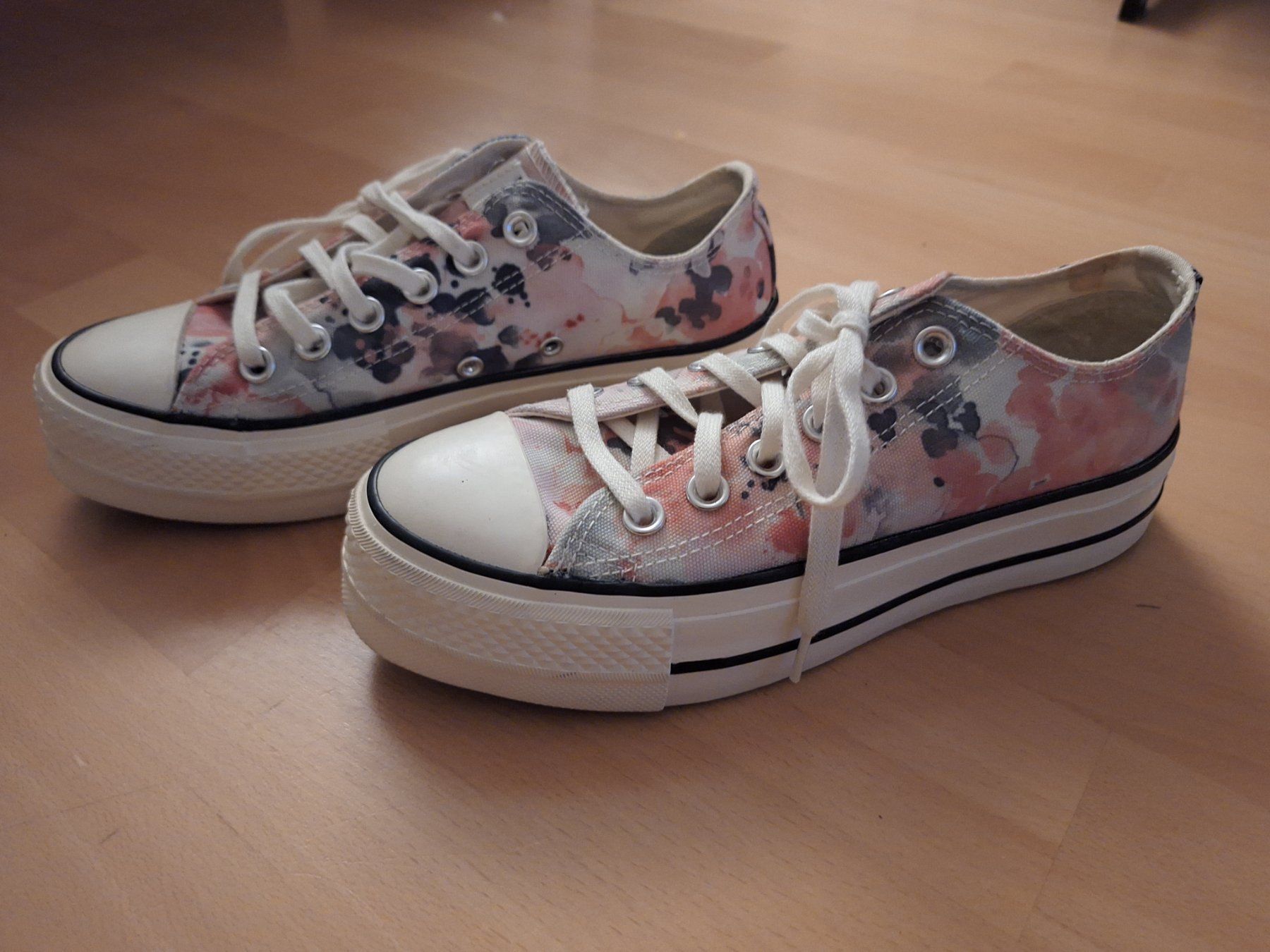 Converse Scarpe da donna: Converse All Star – Nuovo (secondo la descrizione) da Thun venduto da cai_cai 1