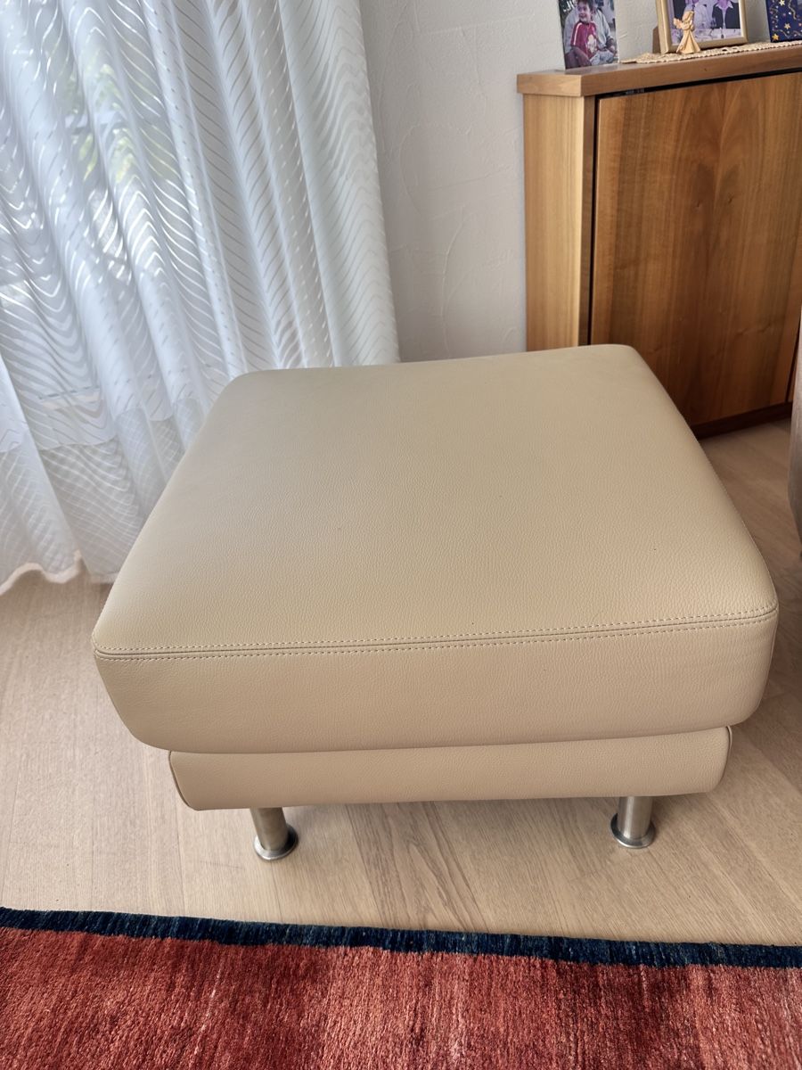 Sofas: Polstergruppe 2Sofas mit Hocker aus echtem Leder beige – Neu (gemäss Beschreibung) aus Rünenberg von nin_7qct 2