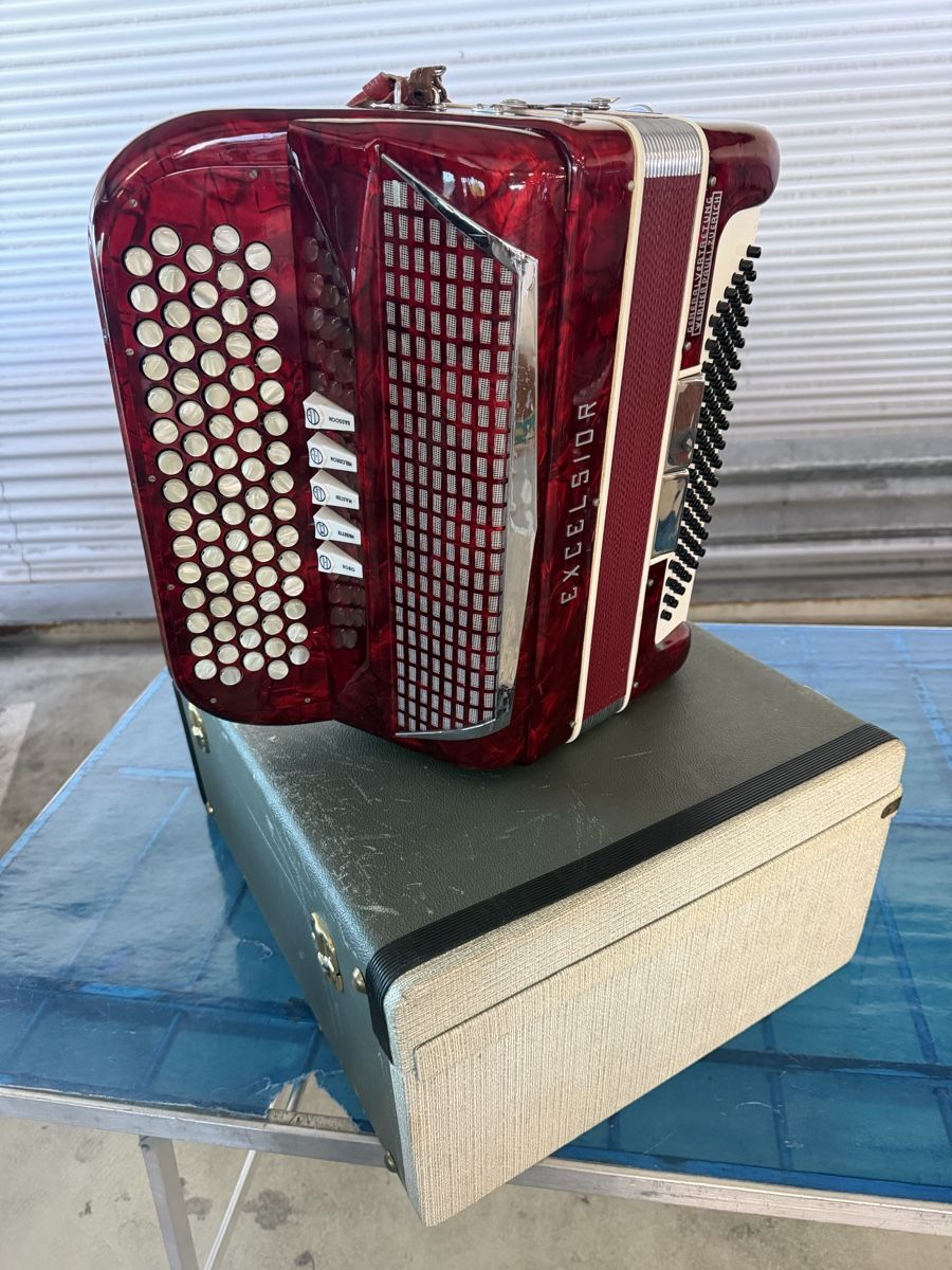 Excelsior Strumenti musicali: Excelsior 3 chòrig  – Usato da Muhen venduto da MiGeiss64 7