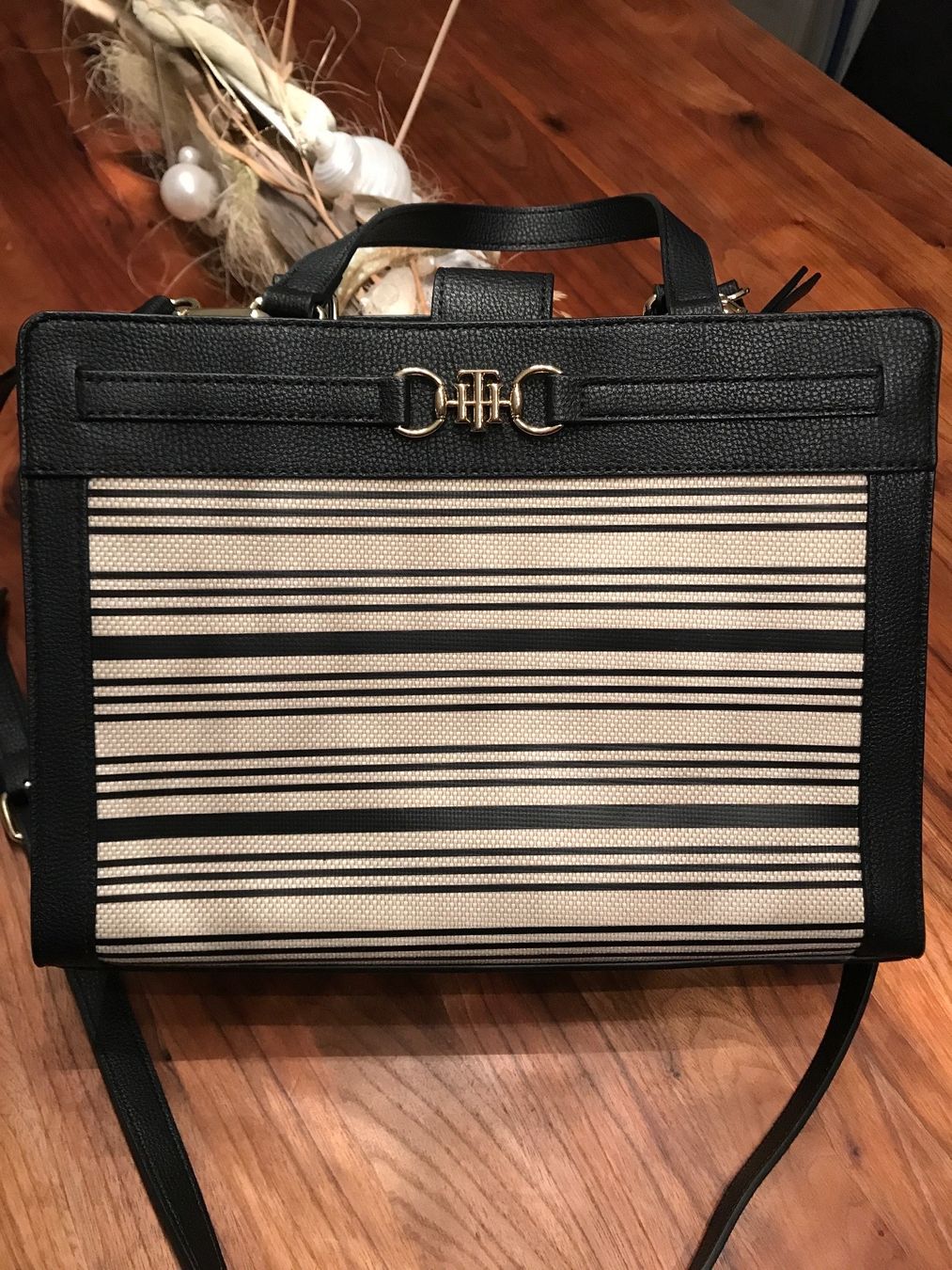 Tommy Hilfiger Borse da donna: Handtasche – Usato da Kerzers venduto da sydney04