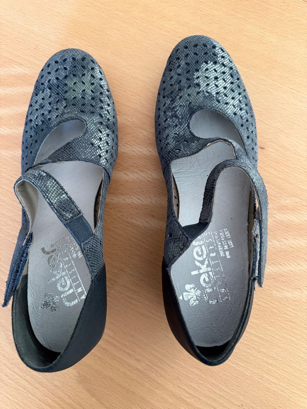 Rieker Damenschuhe: Rieker Sommerschuhe, Grösse 39 – Gebraucht aus Zürich von Kileop