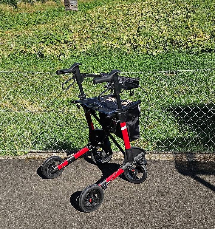 Gehhilfen: Topro Rollator Rot – Gebraucht aus Emmen von RaNKeAo51 1