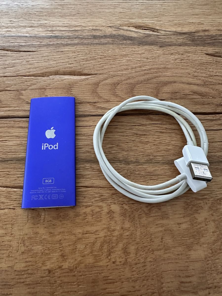 Apple Lecteur media portable: iPod 8GB – D'occasion à Kerns par evae3 1