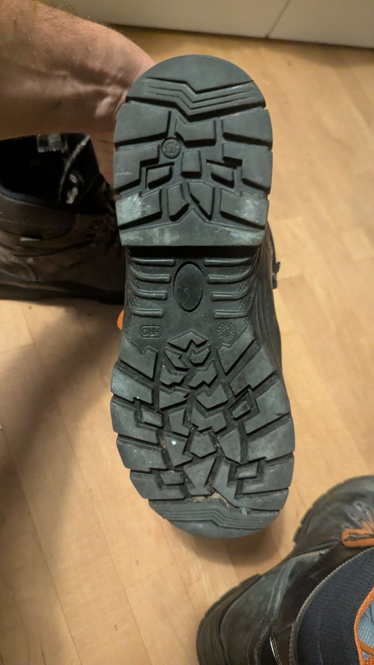 Scarpe da uomo: Bormio Sicherheitsschuh 43 – Usato da Kilchberg ZH venduto da magictobi 2