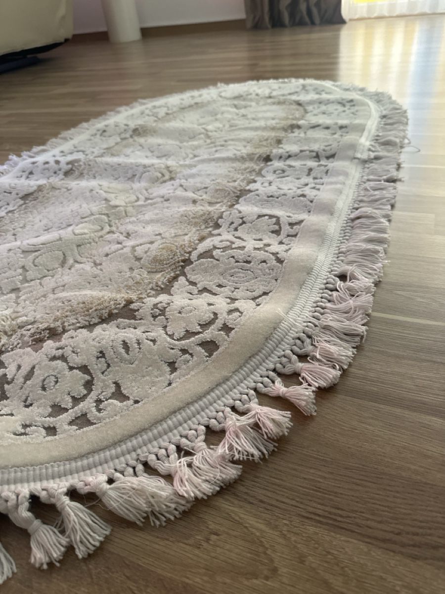 Tappeti: Ovaler Teppich mit Fransen beige gebraucht – Usato da Zürich venduto da Elektrike3 1