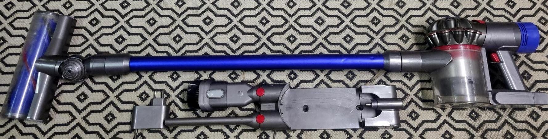 Dyson Aspirapolveri & Accessori: Dyson V7 Staubsauger / aspirateur – Usato da Collonges venduto da arashee 2