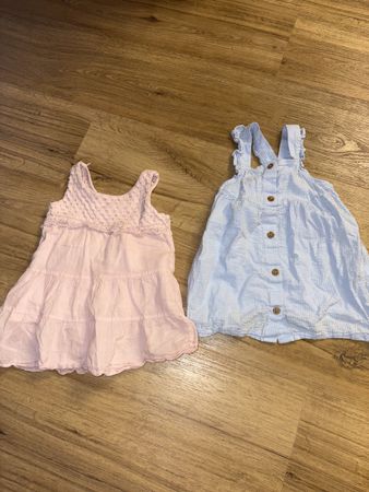 2 süsse Sommerkleider, Grösse 80/86
