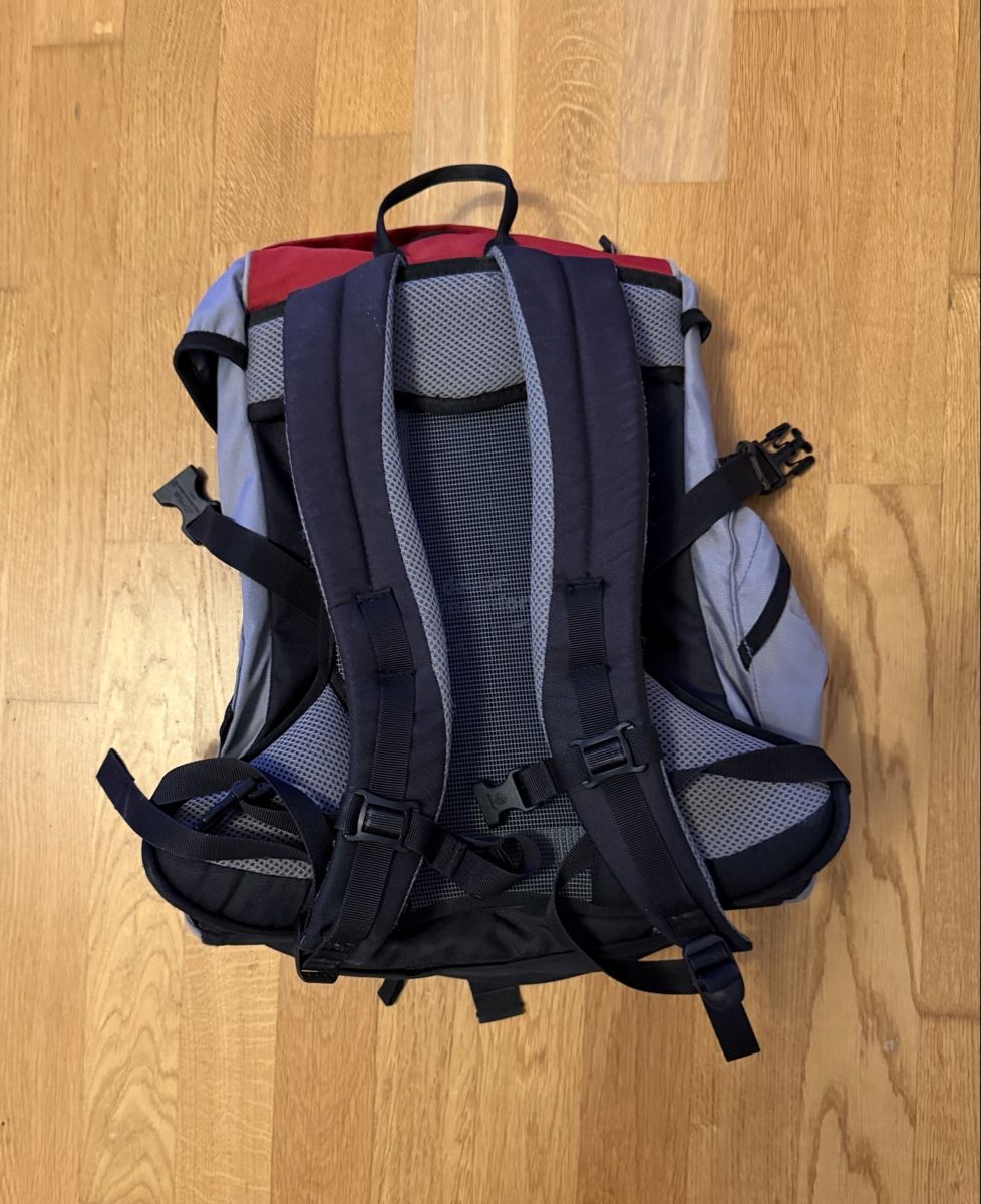 Deuter Zaini: Deuter Rucksack Rocky Mountain 24L – Usato da Oetwil an der Limmat venduto da TOP15 1