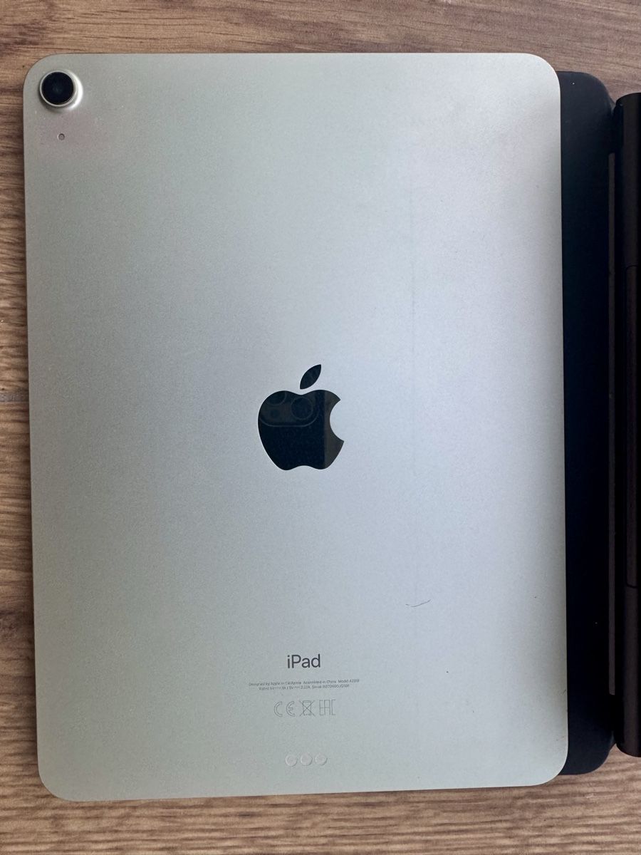 Apple Tablet PC: Apple iPad Air 4 mit Magic Keyboard – Usato da Dürnten venduto da man_98rc 1