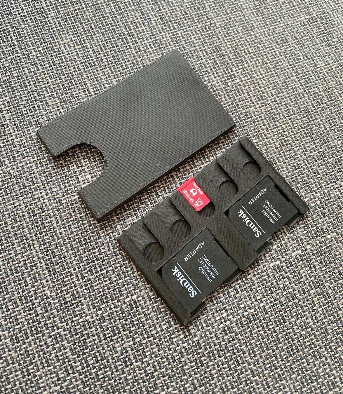Schede di memoria: MicroSD- & SD-Kartenhalter im Kartenformat – kompakt – Nuovo (secondo la descrizione) da Bassersdorf venduto da reimerm88 1