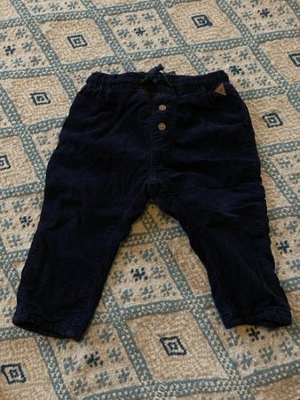 gefütterte Cordhose von H&M in Grösse 74