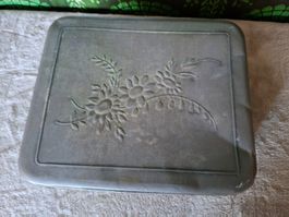 Alte dekorative Vintage Maggi Dose aus Metall, Blumendecor