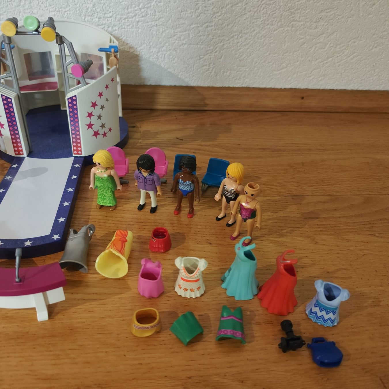 Playmobil Spielzeuge: Playmobil Mode Casting auf dem Laufsteg – Gebraucht aus Riehen von WinniePuh4 3