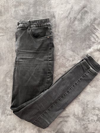 Jean noir élégant, taille L