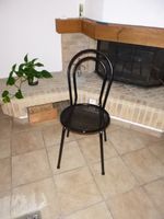 Metall -Stuhl wie neu mit neuen Fuss-Kappen, schwarz, s.Foto