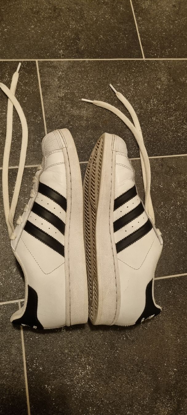 Adidas Chaussures femmes: Adidas Superstar, Grösse 38 2/3 – Neuf (Voir description) à Gattikon par myartshop 4