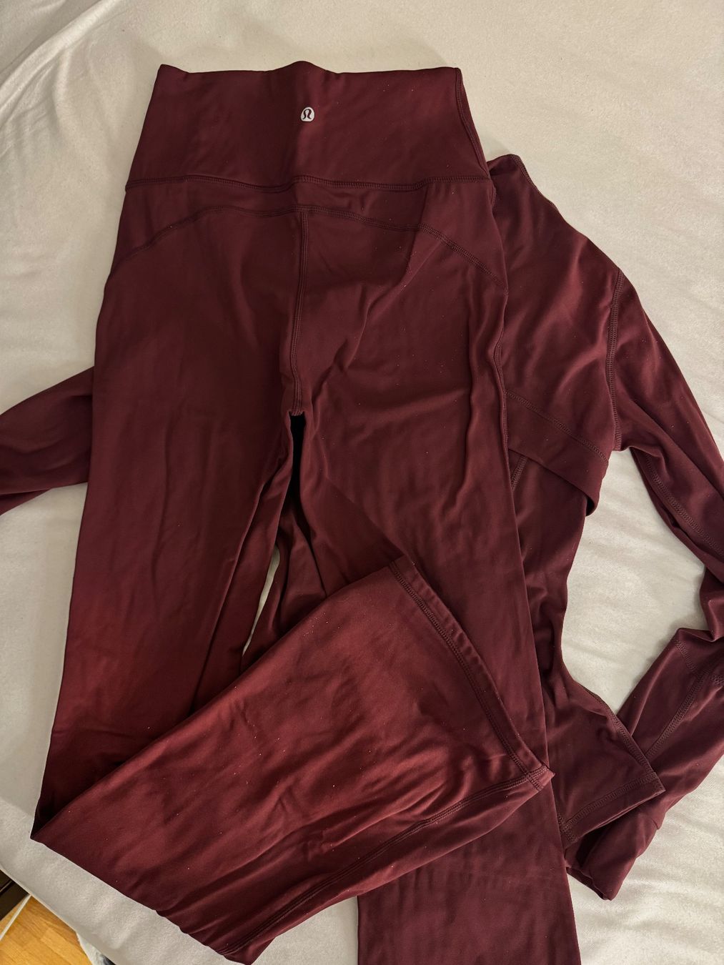 Lululemon Jacken: Lululemon Bordeaux Set 2 Teilig – Gebraucht aus Richterswil von dil_vc79 3