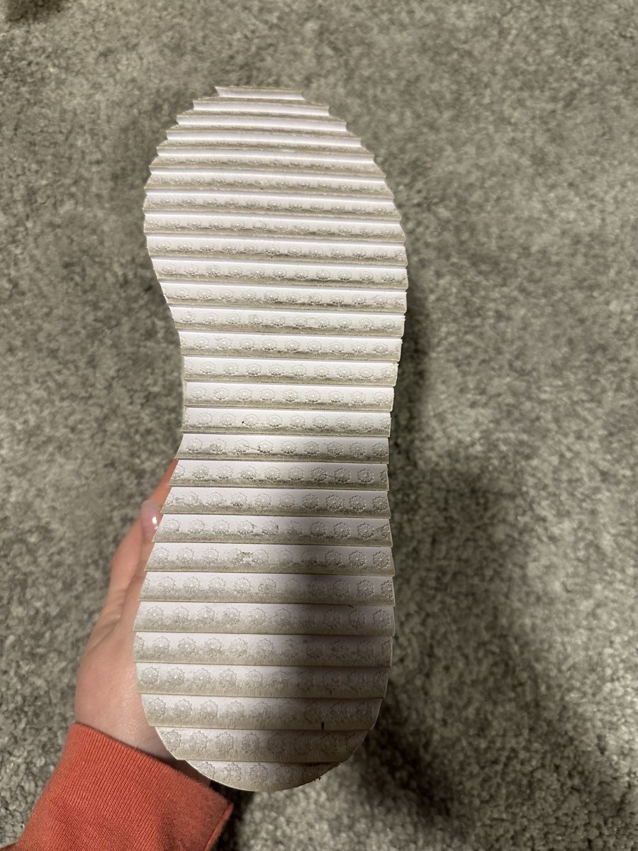 Reebok Scarpe da donna: reebok x gigi hadid (37) – Usato da Freidorf TG venduto da driftingforthrifting 3