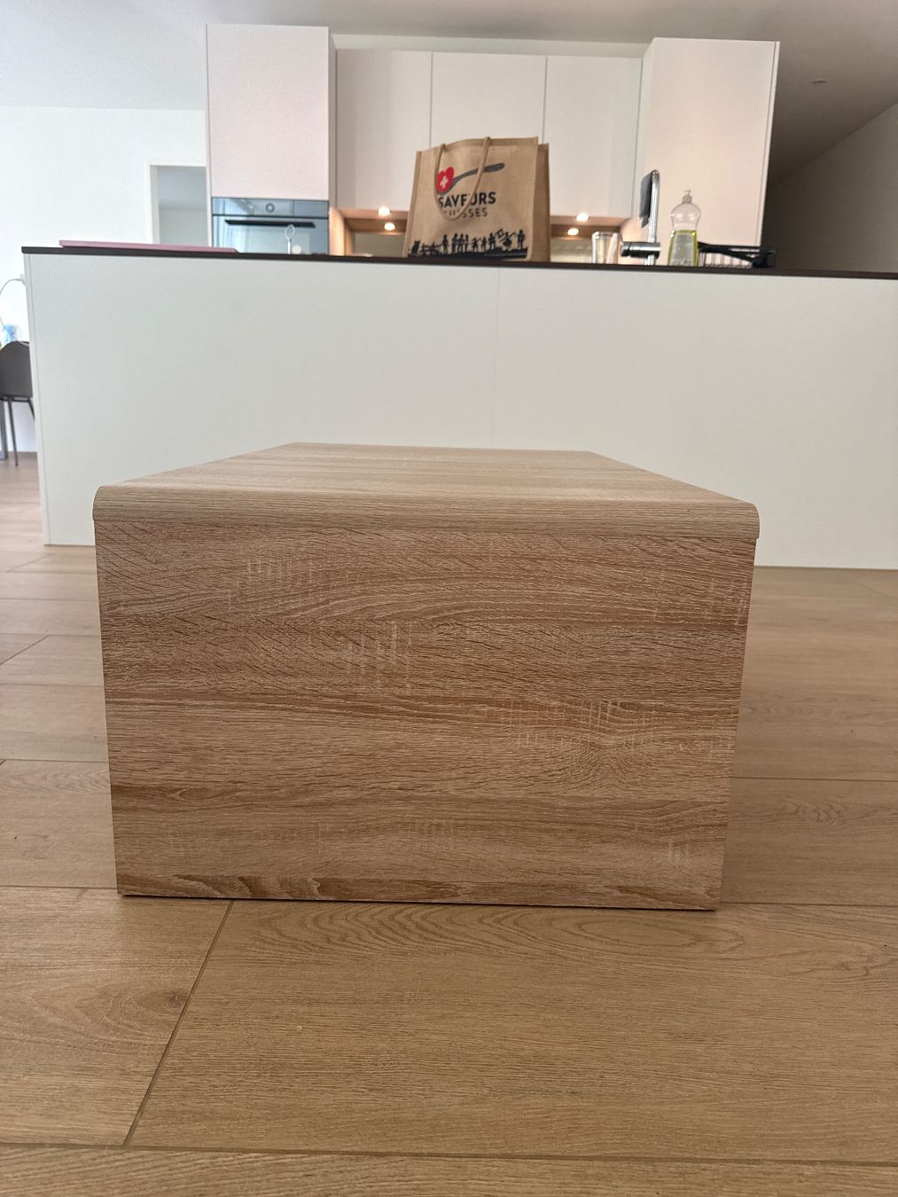 Tavoli: Salontisch Holzoptik mit Ablage – Usato da Merenschwand venduto da LuxeFlow 2